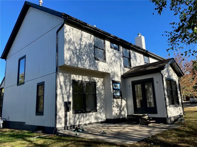 $350,000 | 21526 West 51st Terrace, Shawnee, KS 66226