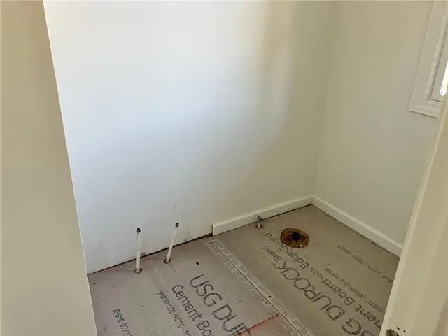 $350,000 | 21526 West 51st Terrace, Shawnee, KS 66226