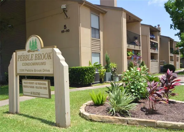 $78,900 | 3300 Pebblebrook Drive, Unit 74, Seabrook, TX 77586