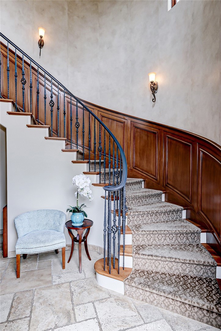853 6th Street Manhattan Beach, CA 90266 - Photo 11 of 60 a view of entryway with wooden floor