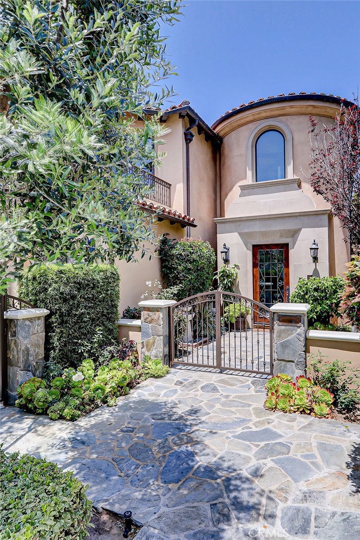 853 6th Street Manhattan Beach, CA 90266 - Photo 5 of 60