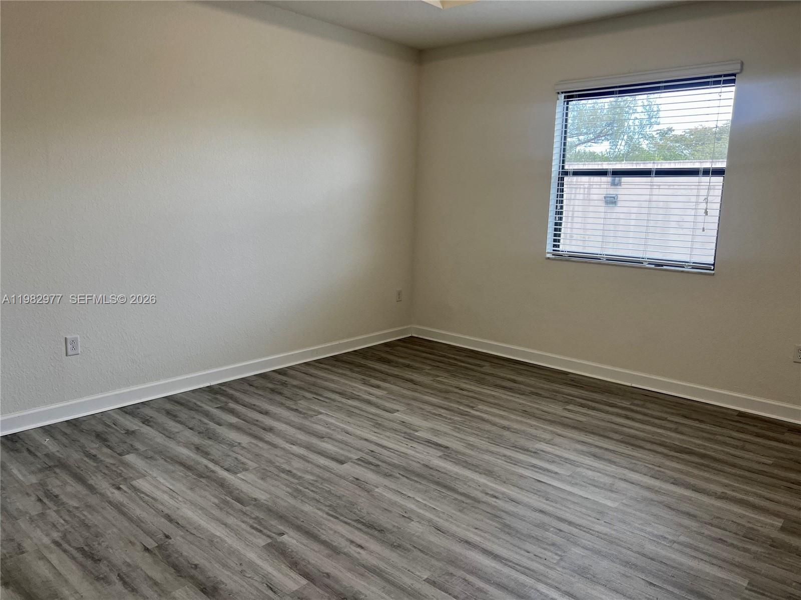 11989 Southwest 150th Place Miami, FL 33196 - Photo 12 of 33