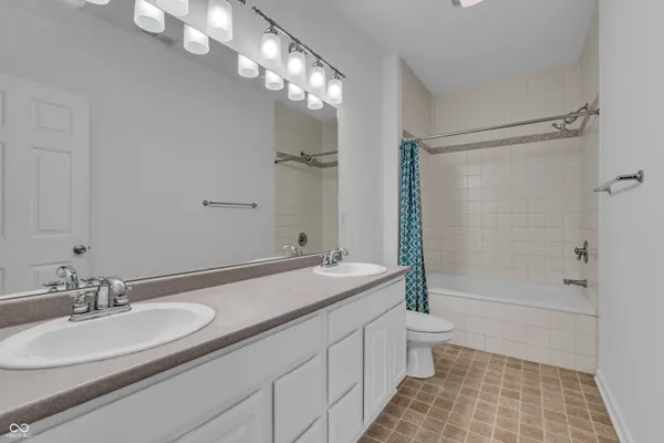 $205,000 | 1635 North College Avenue, Unit 4, Indianapolis, IN 46202