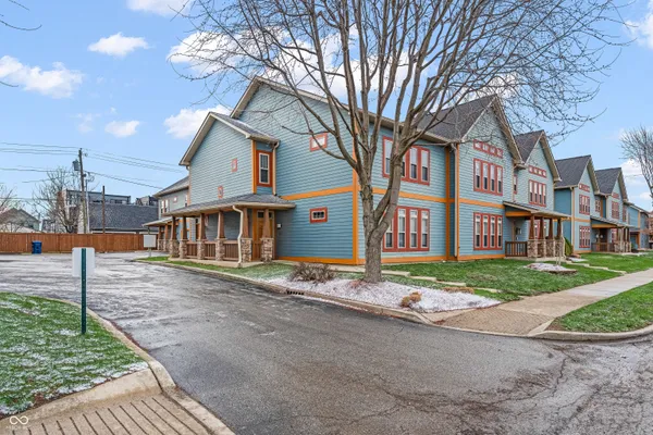 $205,000 | 1635 North College Avenue, Unit 4, Indianapolis, IN 46202