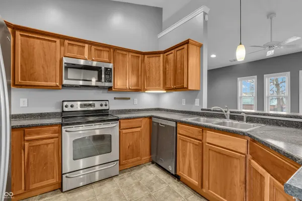 $205,000 | 1635 North College Avenue, Unit 4, Indianapolis, IN 46202