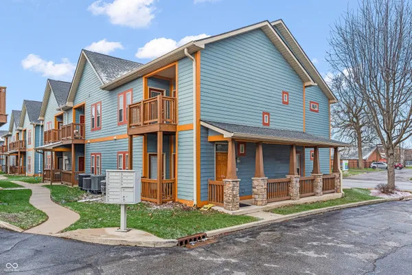 $205,000 | 1635 North College Avenue, Unit 4, Indianapolis, IN 46202
