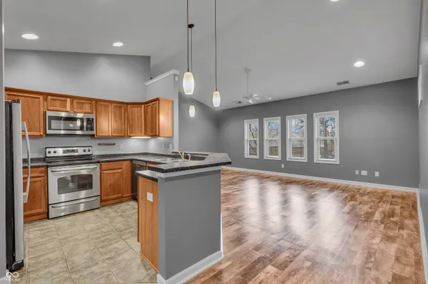 $205,000 | 1635 North College Avenue, Unit 4, Indianapolis, IN 46202