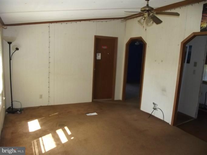 239 Kirk Road Elkton, MD 21921 - Photo 8 of 20 Living Room
