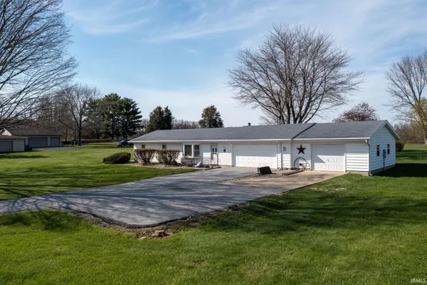 $425,500 | 29705 New Road, North Liberty, IN 46554