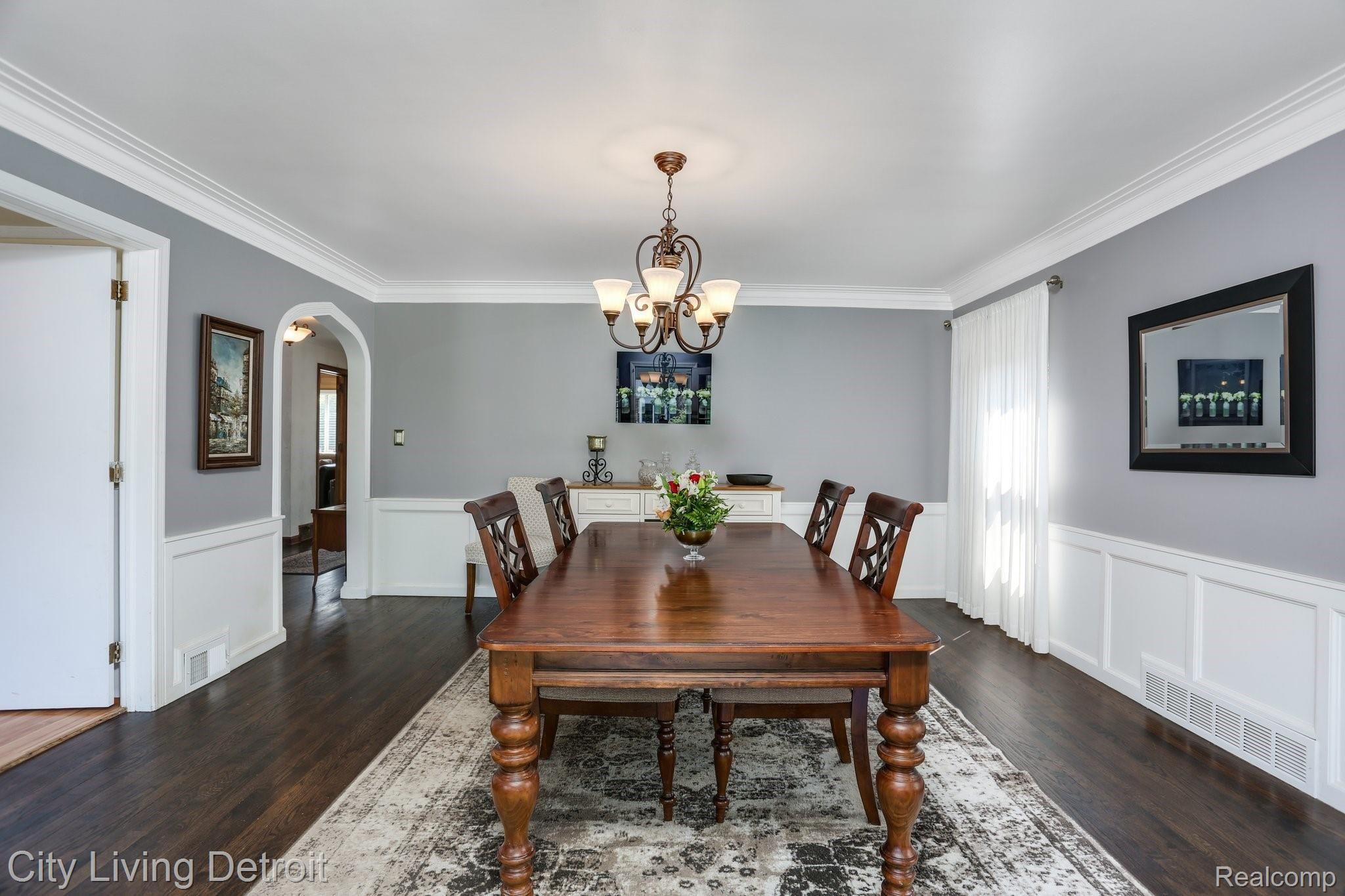 19605 Stratford Road Detroit, MI 48221 - Photo 12 of 52 19605 Stratford Rd - dining room