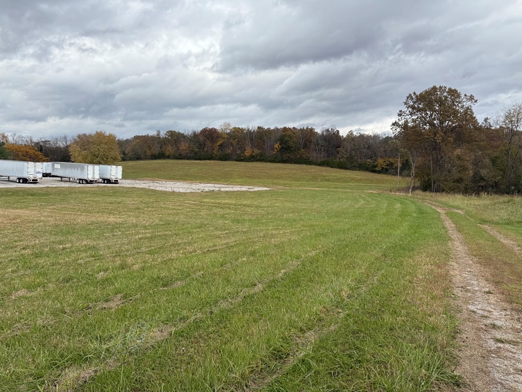 0 Roberts Matthews Highway Sparta, TN 38583 - Photo 4 of 13 a view of an ocean and beach