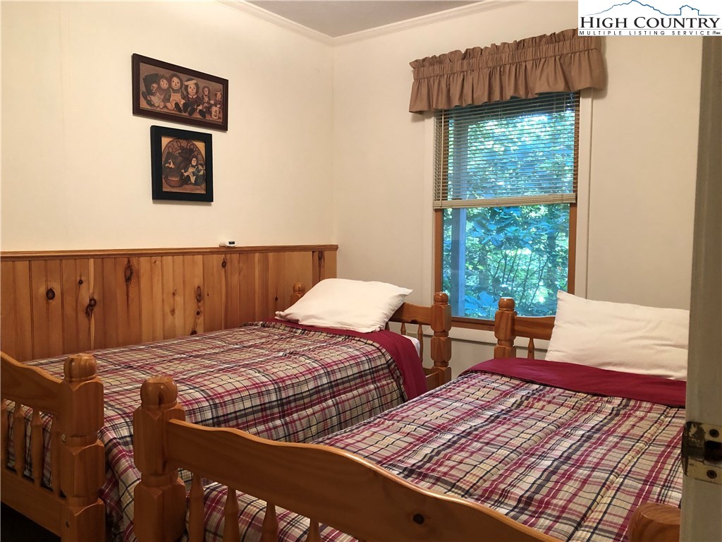 205 Tamarack Road Beech Mountain, NC 28604 - Photo 13 of 18 Gallery Image 13