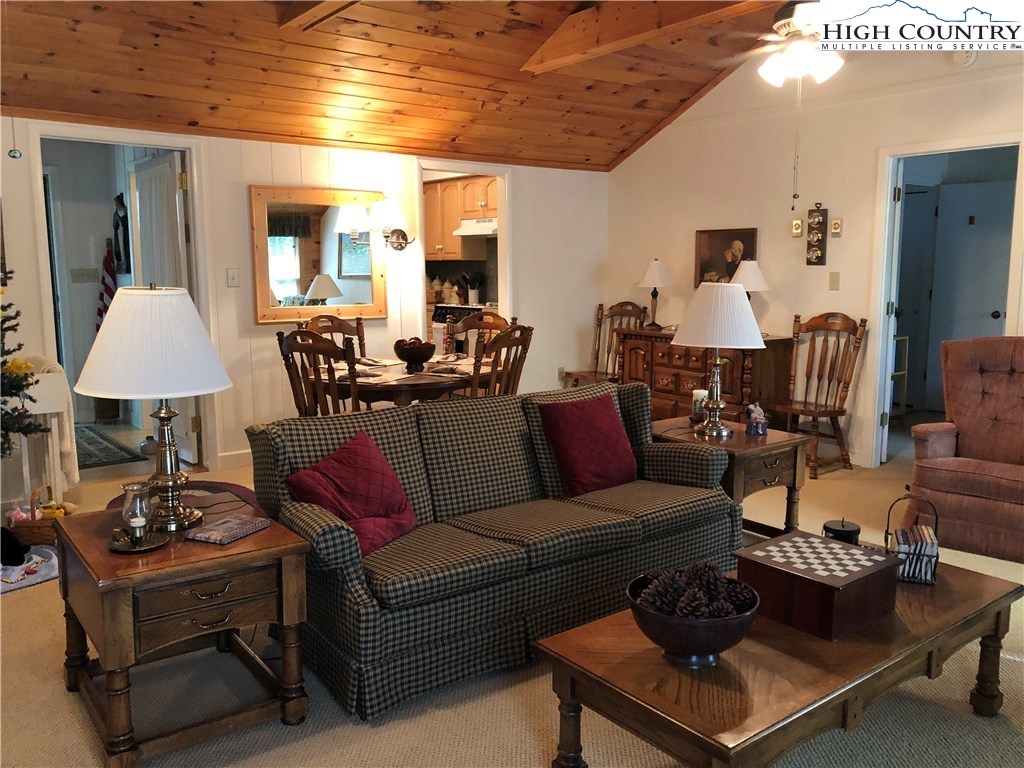 205 Tamarack Road Beech Mountain, NC 28604 - Photo 4 of 18 Gallery Image 4