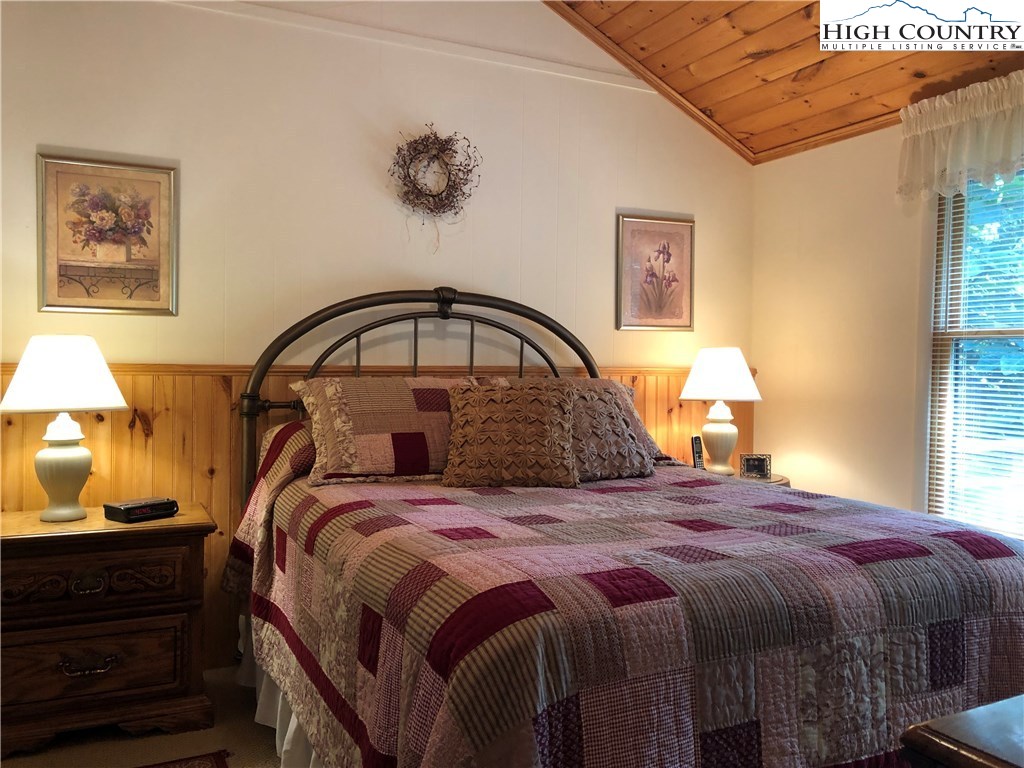 205 Tamarack Road Beech Mountain, NC 28604 - Photo 6 of 18 Gallery Image 6