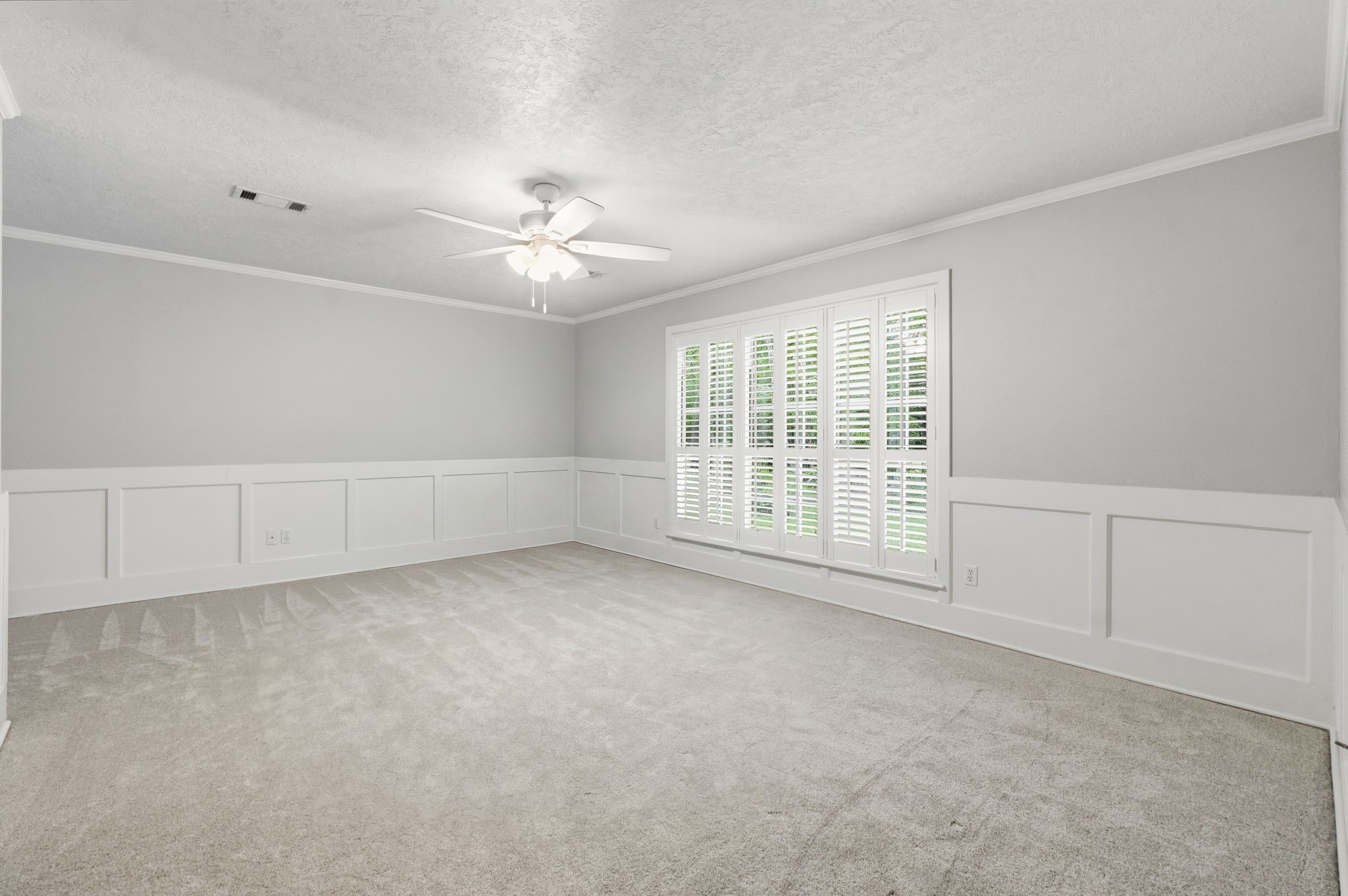 2407 Carriage Ridge Lane Conroe, TX 77384 - Photo 17 of 39 Master Bedroom