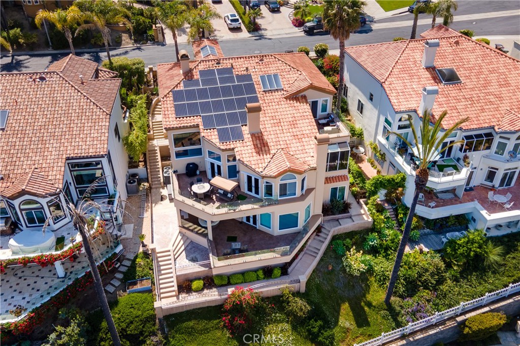 33662 Holtz Hill Drive Dana Point, CA 92629 - Photo 71 of 75 an aerial view of residential houses with outdoor space
