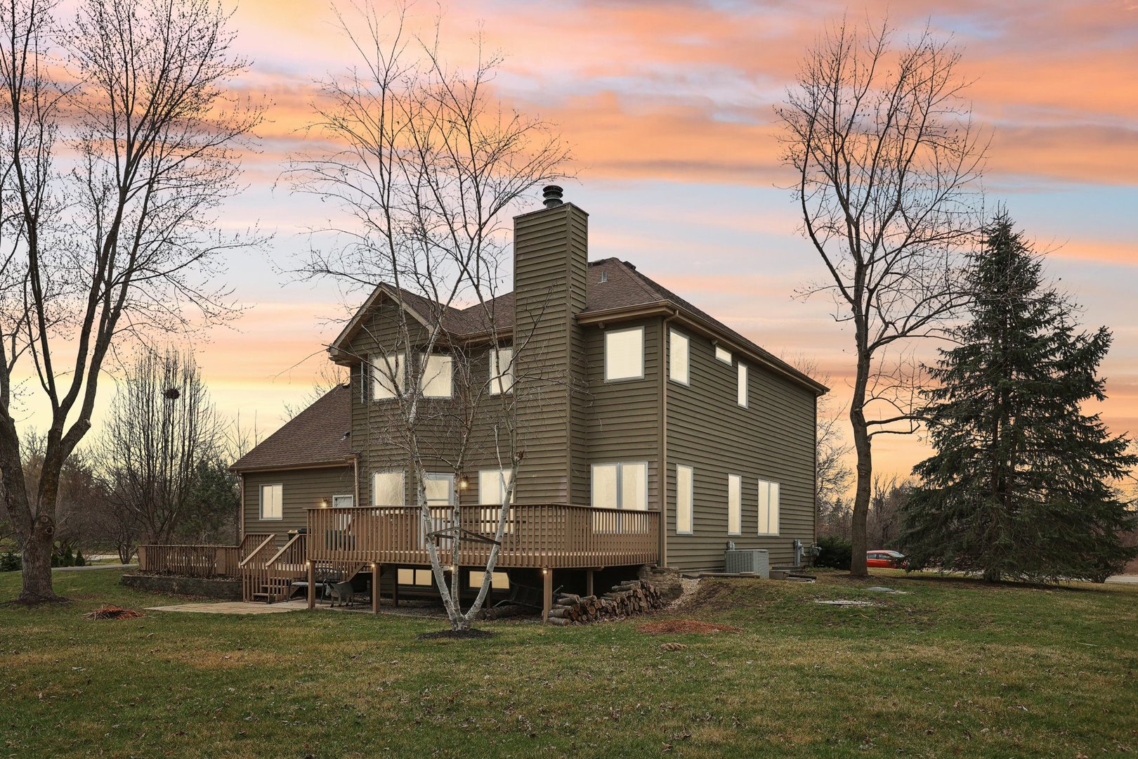 40783 Gridley Drive Antioch, IL 60002 - Photo 2 of 44 a front view of a house with a yard