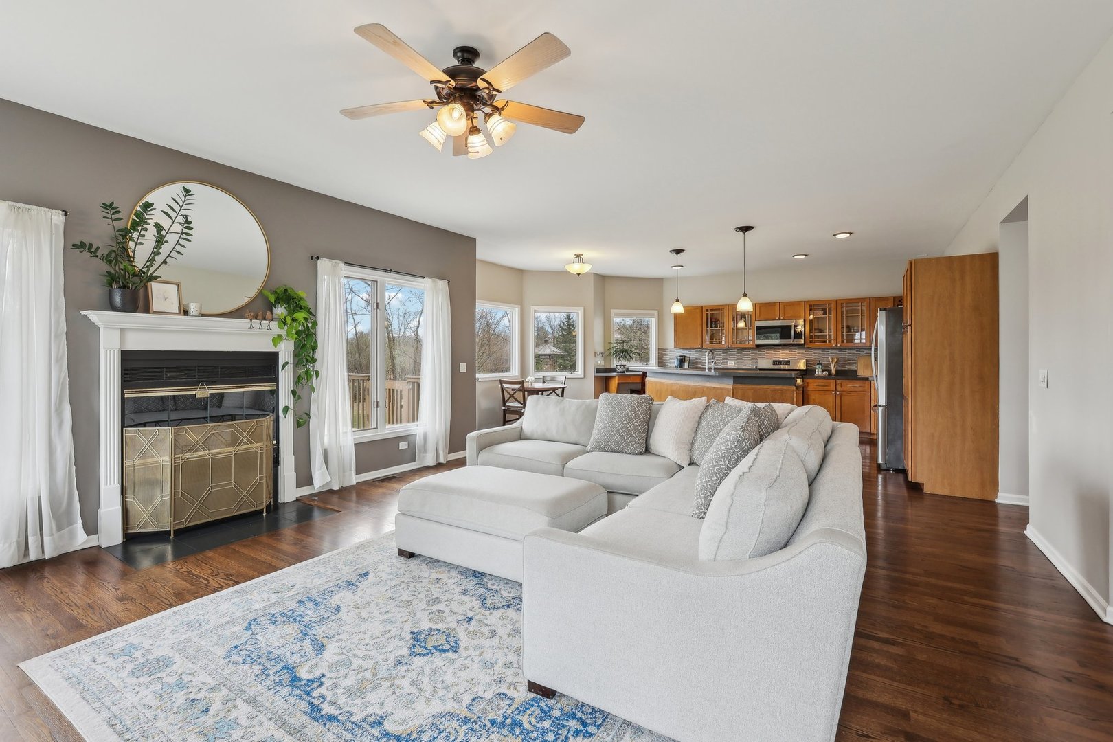 40783 Gridley Drive Antioch, IL 60002 - Photo 5 of 44 a living room with furniture and wooden floor
