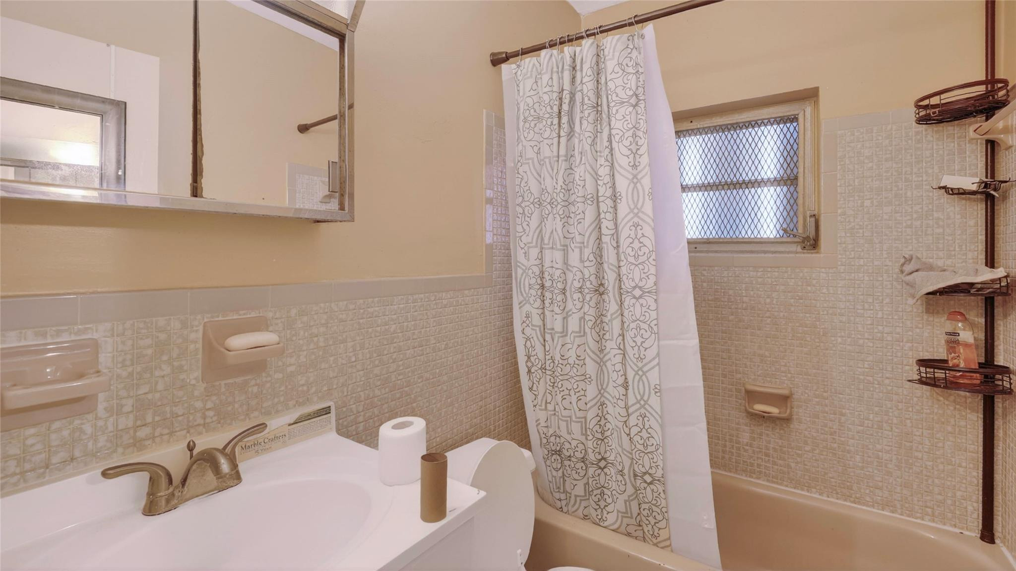 154 Northwest 67th Street Miami, FL 33150 - Photo 23 of 29 Bathroom In Efficency Unit