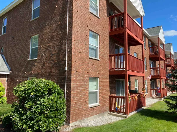 $2,528 | 96 Powers Street, Unit 200, Milford, NH 03055