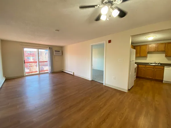 $2,528 | 96 Powers Street, Unit 200, Milford, NH 03055