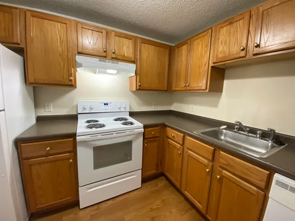 $2,528 | 96 Powers Street, Unit 200, Milford, NH 03055