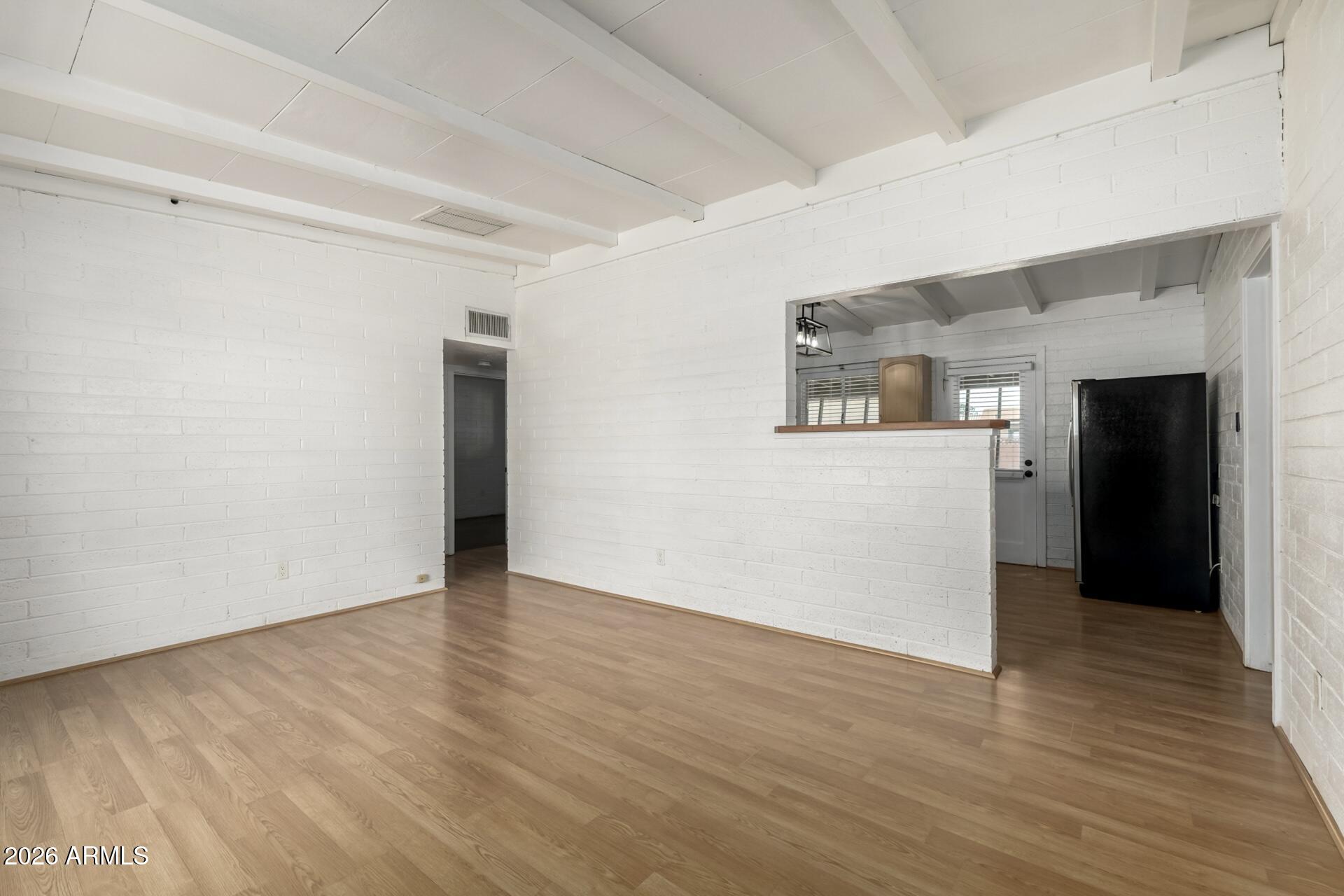 430 South Robert Road Tempe, AZ 85281 - Photo 4 of 21 09 Robert 2