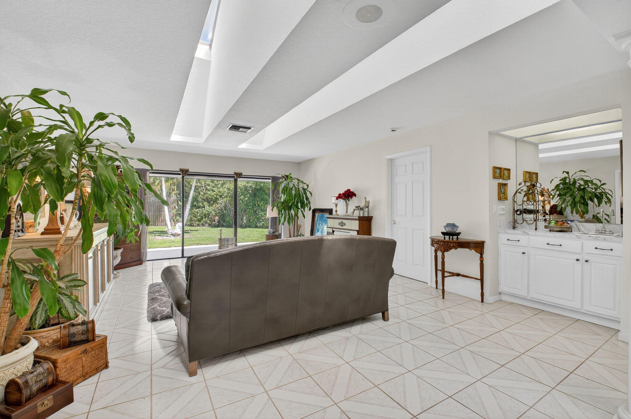 9669 Erica Court Boca Raton, FL 33496 - Photo 11 of 74 19-web-or-mls-DSC_2766
