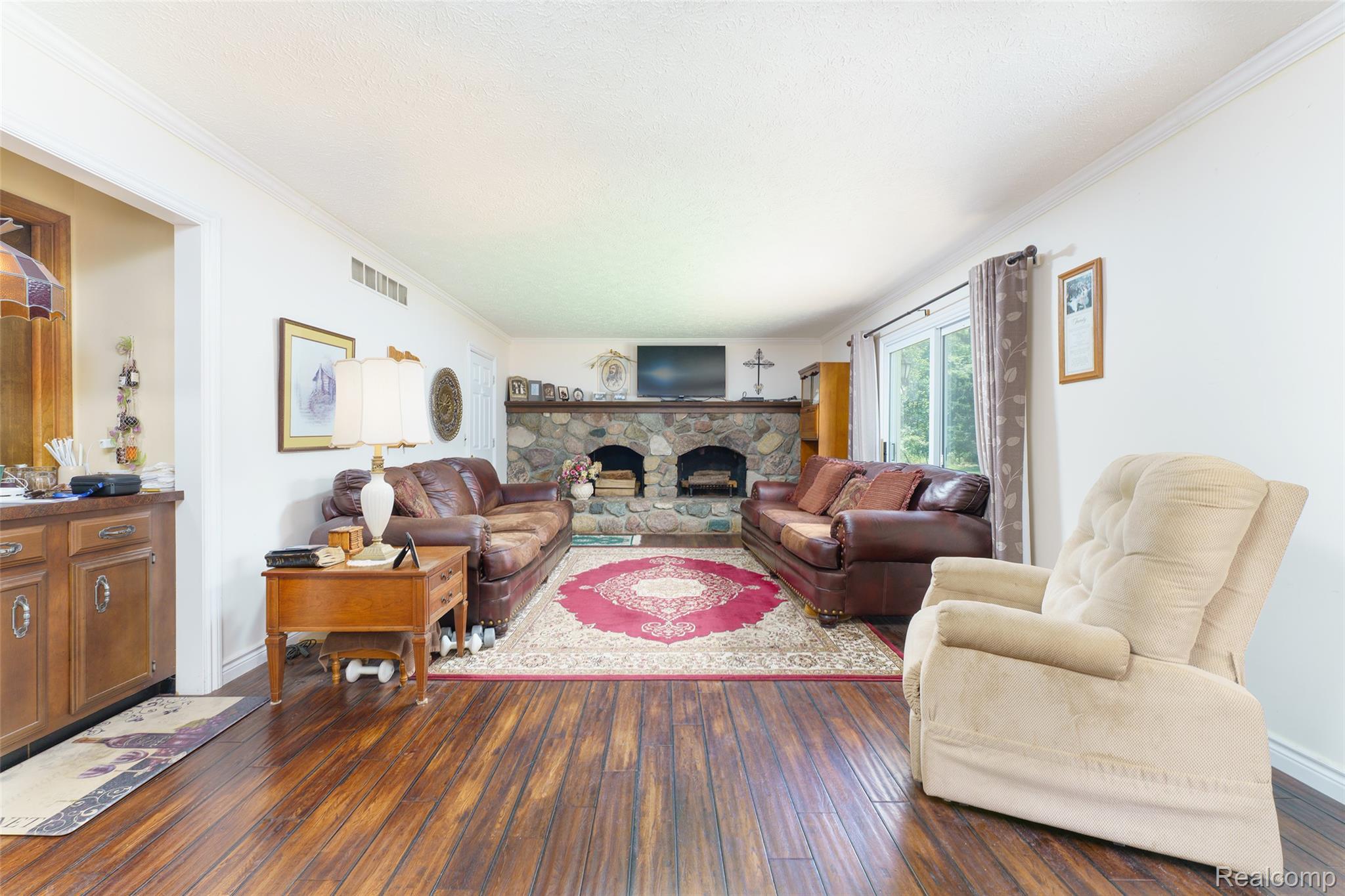 2220 Pheasant Run Road Howell, MI 48843 - Photo 15 of 34 family room