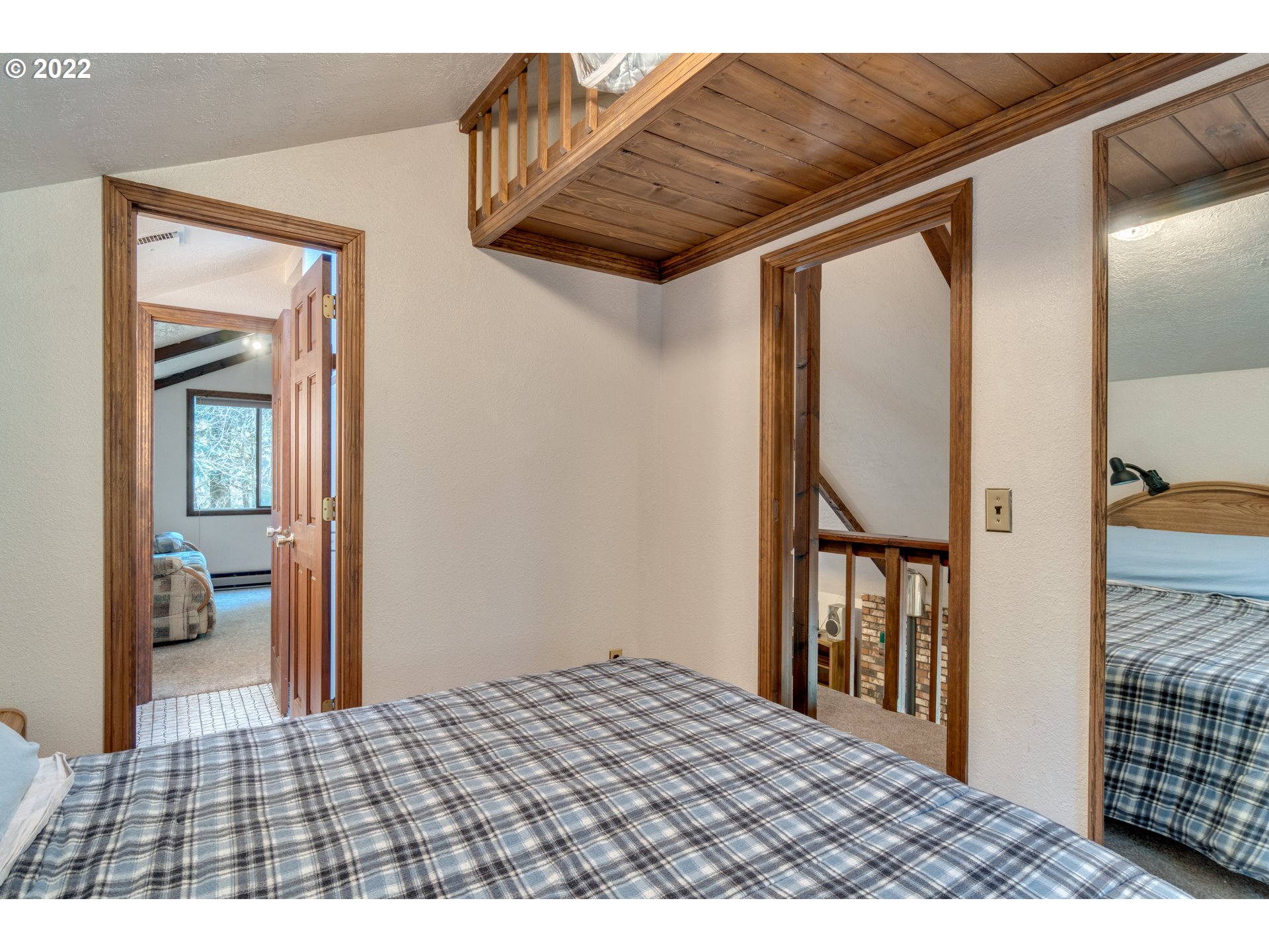 71147 East Jennie Lane Rhododendron, OR 97049 - Photo 21 of 29 Gallery Image 21