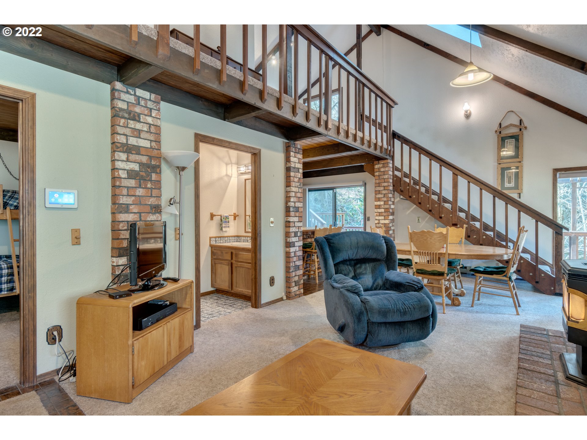 71147 East Jennie Lane Rhododendron, OR 97049 - Photo 6 of 29 Gallery Image 6