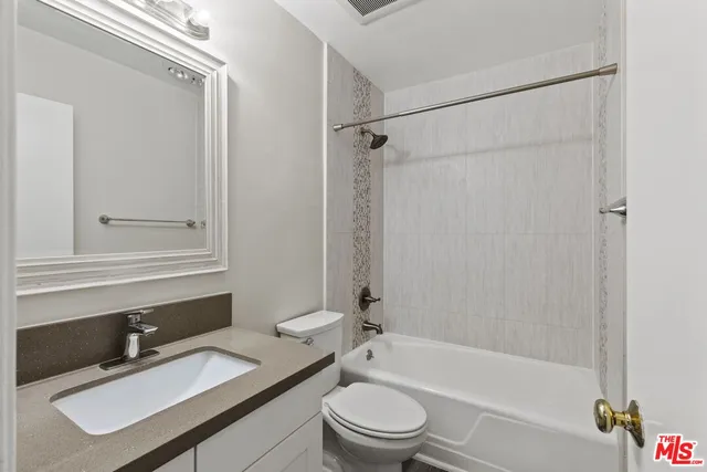 $4,900 | 1538 Stanford Street, Unit 8, Santa Monica, CA 90404