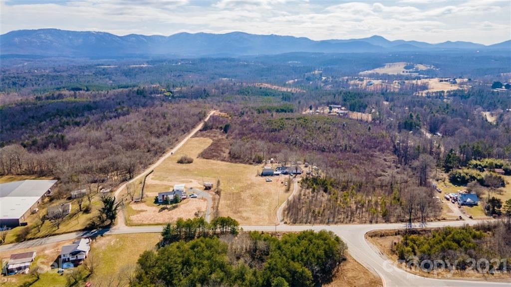 1979 Jamestown Road Morganton, NC 28655 - Photo 10 of 13 Gallery Image 10