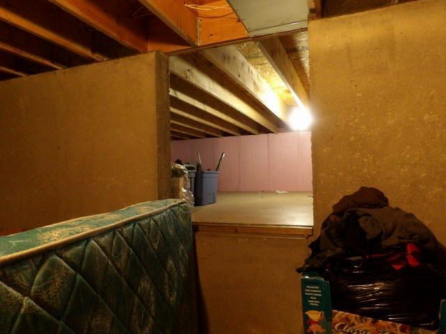 180 East Brogan Road Hastings, MI 49058 - Photo 31 of 40 180 E Brogan crawl space under addition