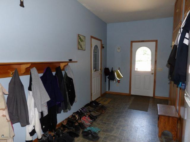 180 East Brogan Road Hastings, MI 49058 - Photo 5 of 40 180 E Brogan Breezeway