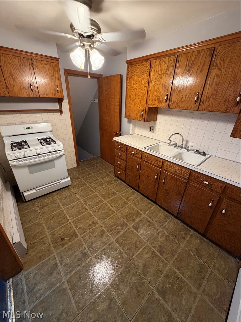 360 Shields Road Youngstown, OH 44512 - Photo 4 of 18