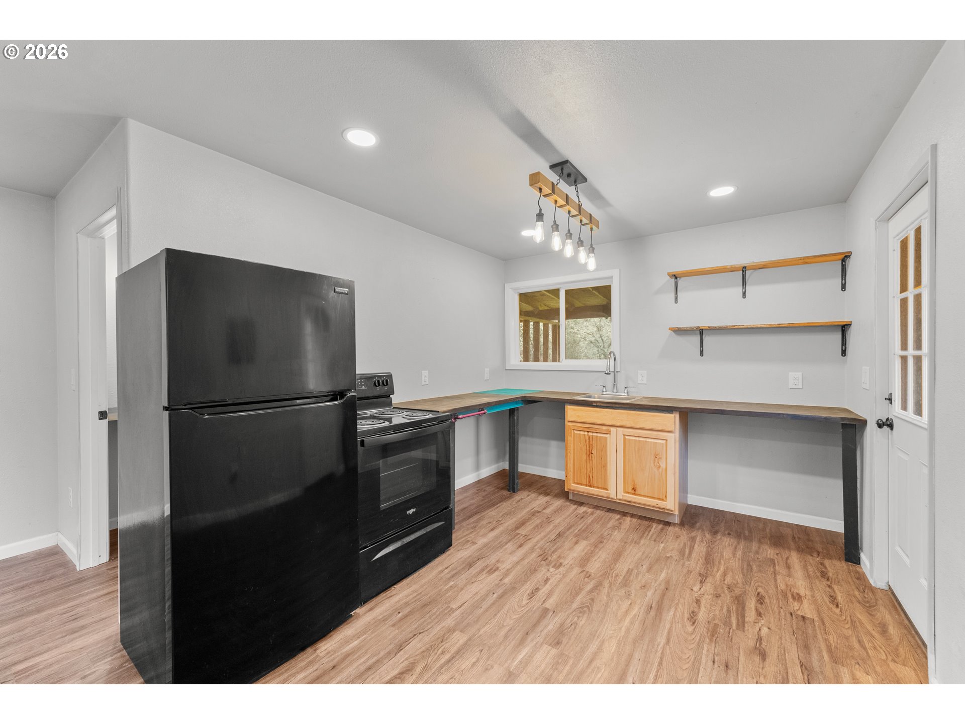8148 Melqua Road Umpqua, OR 97486 - Photo 35 of 45 Gallery Image 35
