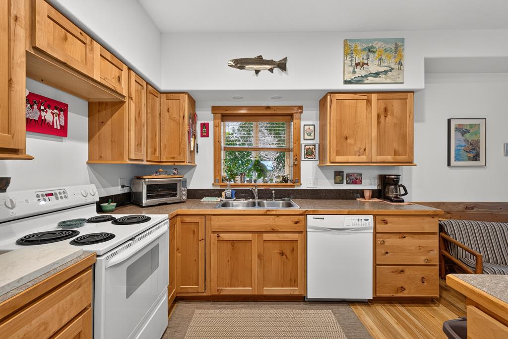 302 Berger Street Riggins, ID 83549 - Photo 20 of 30 Unit 302C, Kitchen