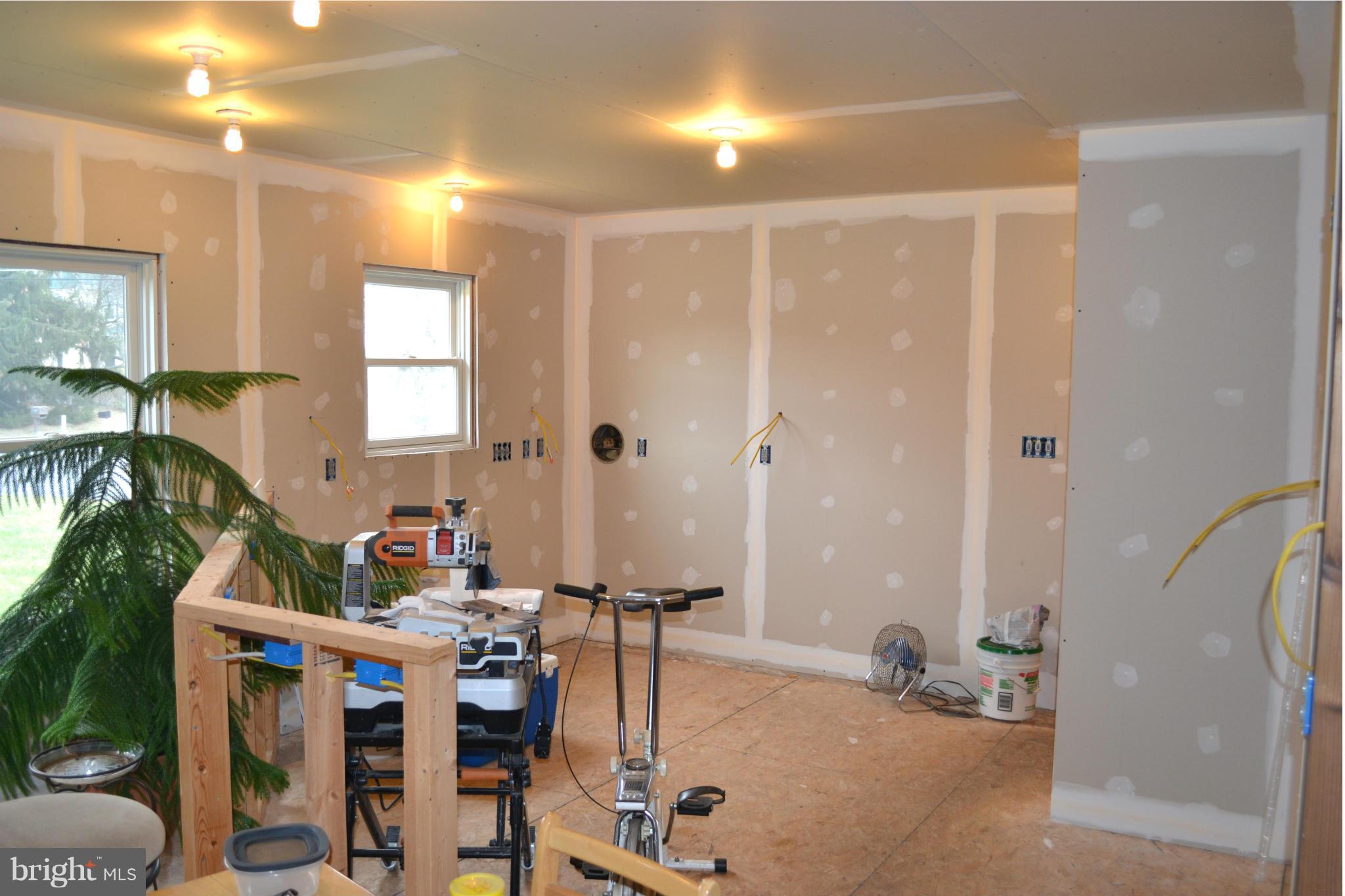 13036 Penn Shop Road Mount Airy, MD 21771 - Photo 4 of 16 Interior (General)