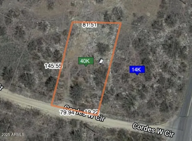 a view of a dry yard