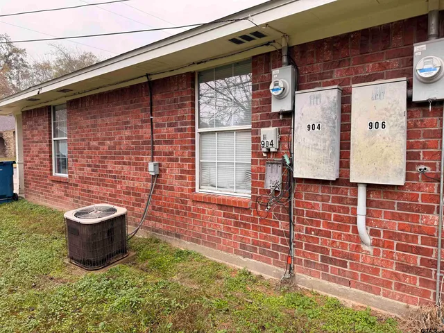 $499,900 | 904-910 Tabb Street, Mount Pleasant, TX 75455