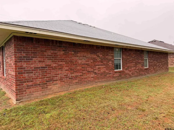 $480,000 | 904-910 Tabb Street, Mount Pleasant, TX 75455