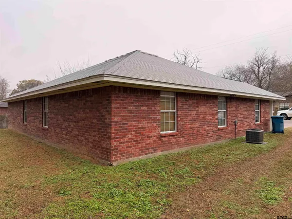 $480,000 | 904-910 Tabb Street, Mount Pleasant, TX 75455