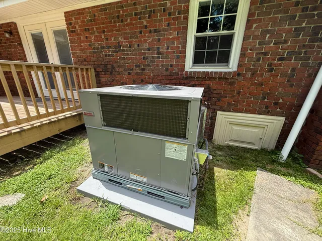 $265,000 | 2105 Dallas Drive, Kinston, NC 28504