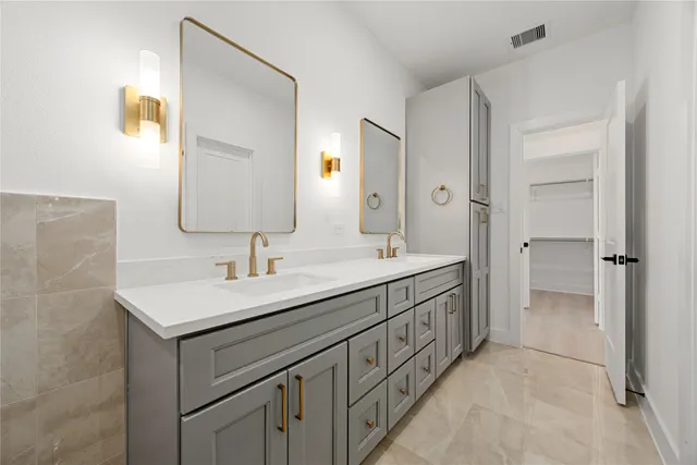 $369,990 | 5018 Golden Forest Drive, Houston, TX 77091