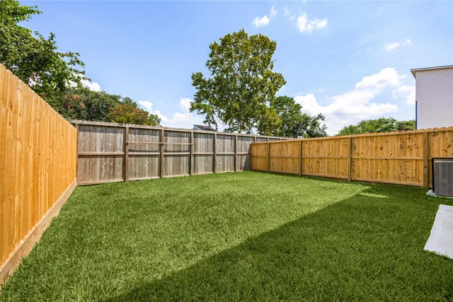 $369,990 | 5018 Golden Forest Drive, Houston, TX 77091