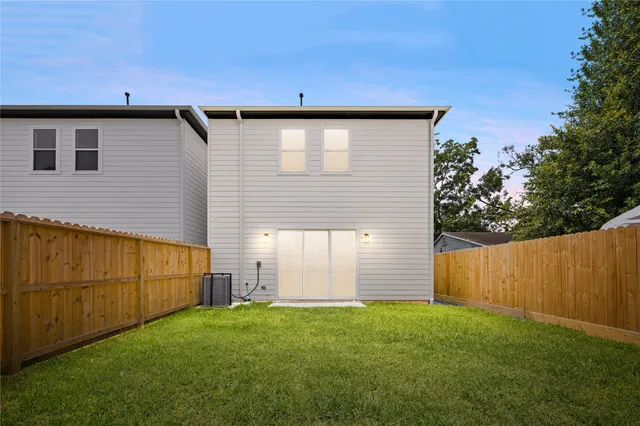 $369,990 | 5018 Golden Forest Drive, Houston, TX 77091
