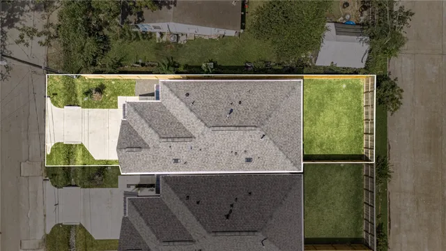 $369,990 | 5018 Golden Forest Drive, Houston, TX 77091