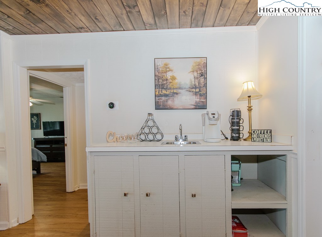 220 Northridge Road, Unit 25 Beech Mountain, NC 28604 - Photo 17 of 47