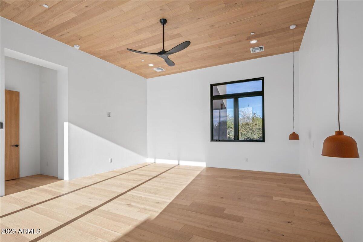 10249 East Joy Ranch Road Scottsdale, AZ 85262 - Photo 20 of 57 Primary Suite